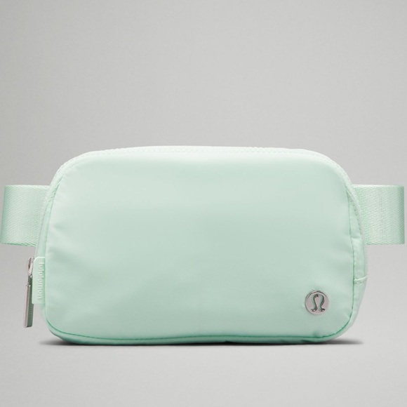 lululemon athletica Handbags - Lululemon Everywhere Belt Bag Mint Moment